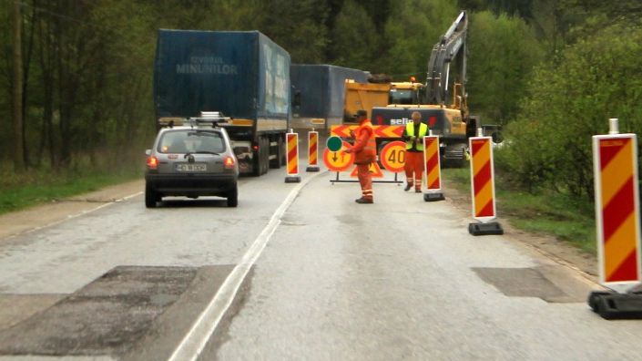 Ritm de melc la repararea DN76 Deva-Oradea: după 7 ani de lucrări, mai durează...