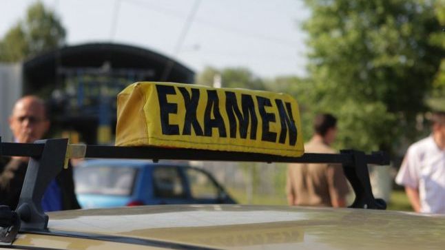 Situaţie incredibilă la susţinerea examenului auto: 2-3 luni de aşteptare pentru proba "traseului"
