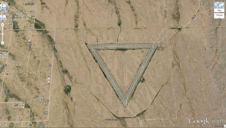 12 imagini misterioase surprinse pe hărțile Google Earth. Sunt semne extraterestre?