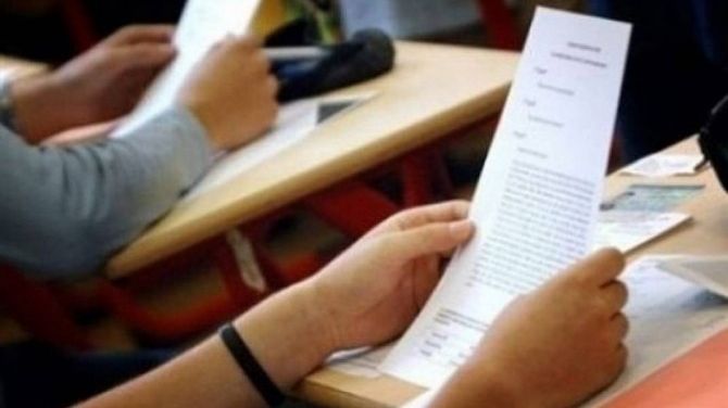 BAC 2016 Cum s-a copiat la Bacalaureat. Topul celor mai performante dispozitive de fraudat examene