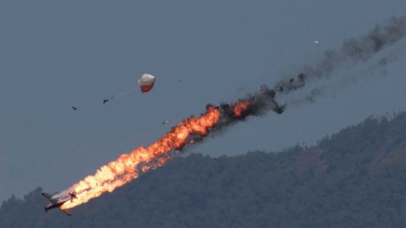 ACCIDENT aviatic în timpul unui spectacol aeronautic