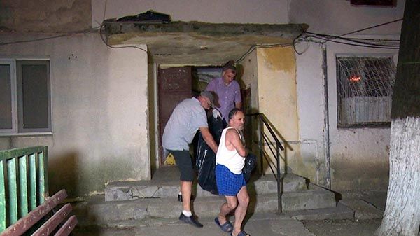 Vaslui. Un bărbat şi-a ucis concubina, iar apoi a încercat să se sinucidă. Urmările, oribile