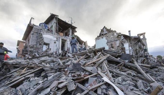 Înspăimântător! Scrisoarea unui pompier italian către o fetiţă pe care nu a putut să o salveze