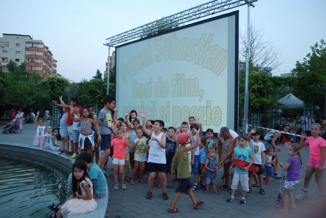 Lavinia Șandru vă dă întâlnire la film, în Parcul Sebastian