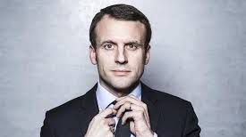 Doi miniştri din Guvernul francez au demisionat. Unul dintre ei ar putea candida la prezidenţiale 