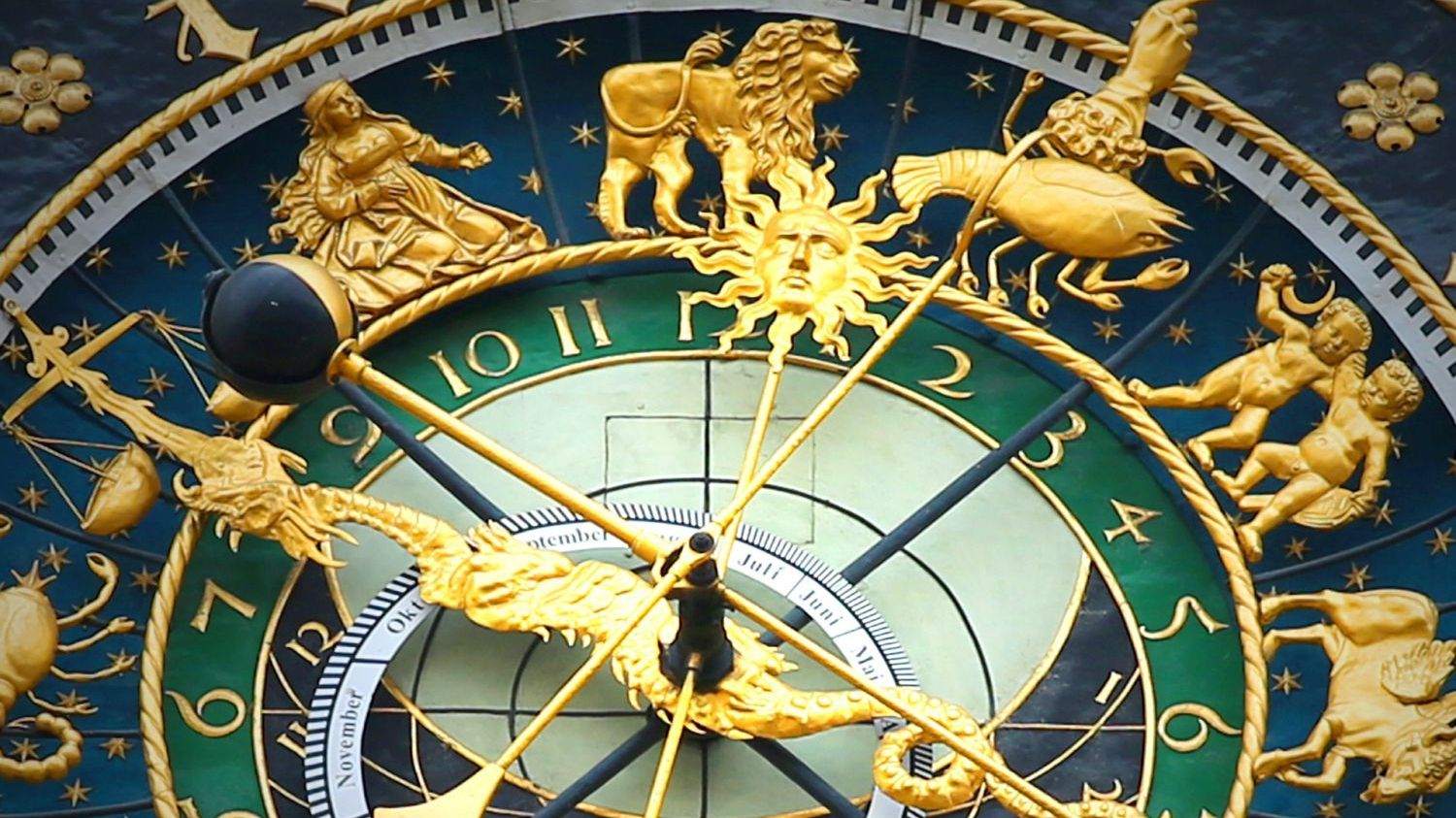 Horoscop septembrie 2016. Schimbări neprevăzute. Banii pică din cer pentru trei zodii 