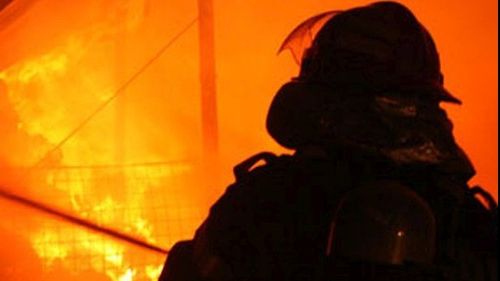 Explozie urmată de un incendiu violent într-o localitate din Bistriţa. Totul s-a făcut scrum!