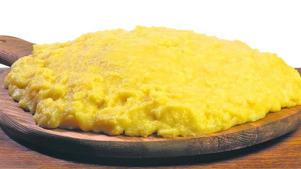 Ce se întâmplă în organismul tău dacă înlocuieşti pâinea cu mămăliga? E uimitor