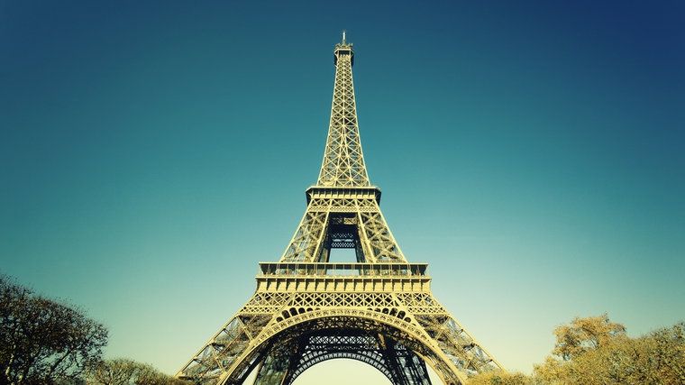 Ofertă-bombă la Vola.ro. Bilete de avion dus-întors Paris, Londra sau Roma de la 5 euro