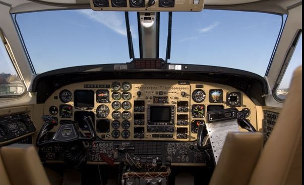 Pilotul unui avion de pasageri, în stare de ebrietate înaintea unui zbor internaţional. Ce a urmat