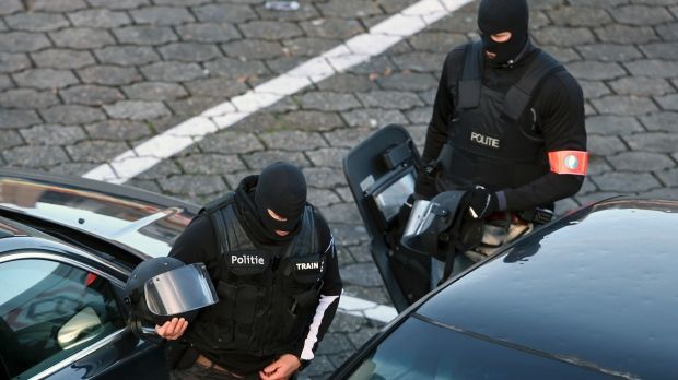 Atentat terorist în Charleroi, Belgia. Doi poliţişti, atacaţi de un bărbat cu macetă