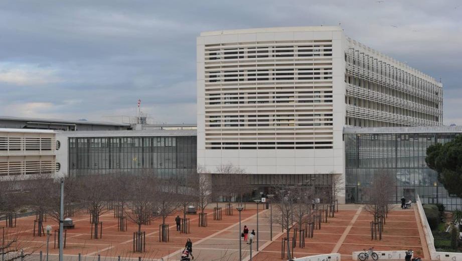 Cinci răniţi, într-un incident armat pe holul unui spital de pe Coasta de Azur