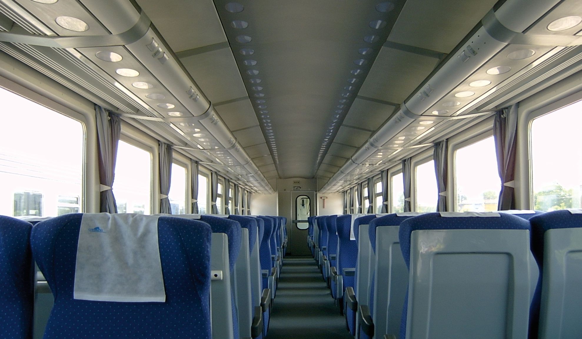 A adormit în tren preț de câteva ore. Când s-a trezit, stupoare. Ce făceau călătorii din jurul ei