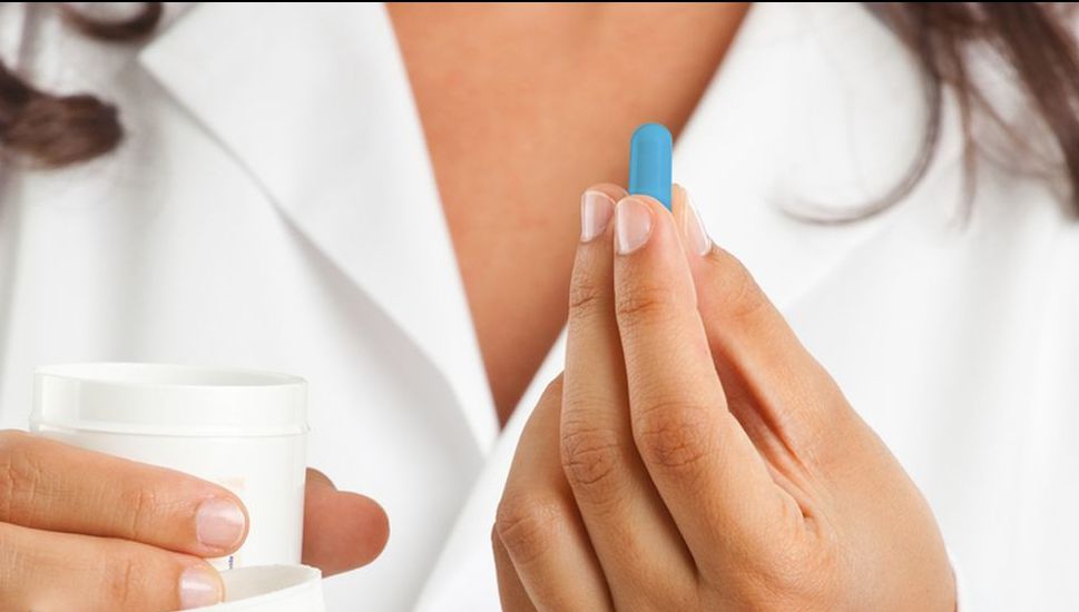 Ce se întâmplă dacă o femeie ia VIAGRA? Răspunsul te va şoca!