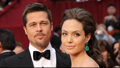 Divorţul anului: Angelina Jolie s-a despărţit de Brad Pitt.Avocatul ei explică divorţul în 7 cuvinte