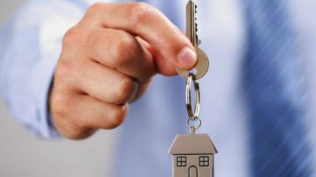 Incredibil! Un BLOC ÎNTREG din ţară, vândut cu 13.000 de euro. De ce nu vrea NIMENI să-l cumpere