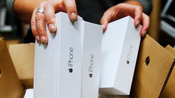 Apple lansează iPhone în această săptămână. DEZVĂLUIRI despre ce aduce nou