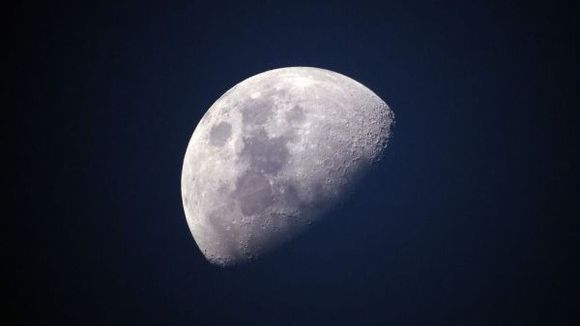 ECLIPSĂ DE LUNĂ vineri seară. Fenomen spectaculos pe cer: este si luna PLINA