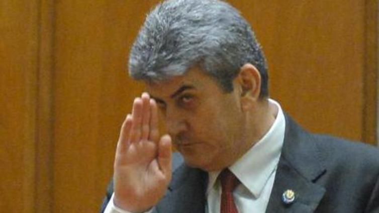 Senatorii PNL: Oprea să demisioneze azi din Parlament! A implorat sa fie salvat!