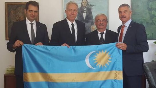 Hans Klemm, prima reacţie după fotografia cu steagul secuiesc: Am vrut doar să fiu politicos