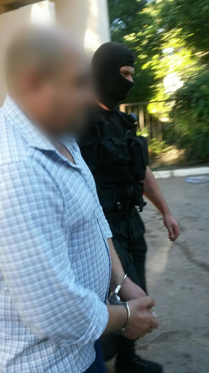 Doi militanţi jihadişti, reţinuţi în Republica Moldova. Ce s-a găsit la percheziţii