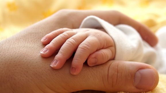 Cel mai râvnit cântăreţ american a devenit tată pentru prima dată: are o fetiţă