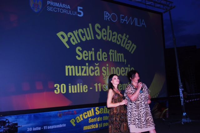Seri de film, muzică și poezie. Lavinia Șandru l-a lansat pe scenă pe jurnalistul Claudiu Popa