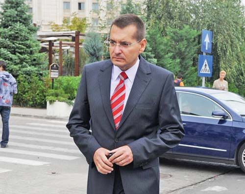 Tobă, despre cabina de duş a lui Oprea: Ce jacuzzi, că nici nu-i... E o cabină de duş cu fâs de ăla