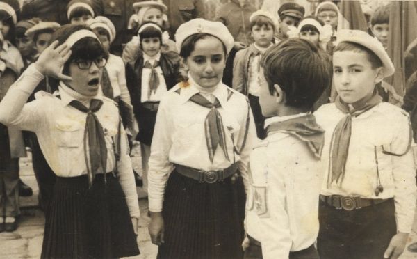 Îţi mai aduci aminte? Aşa arăta prima zi de şcoală în comunism