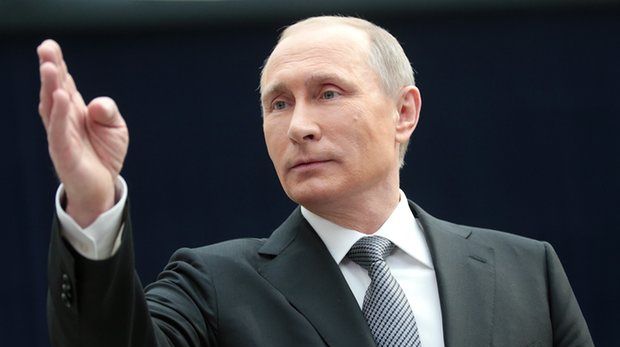 Război al declaraţiilor între Putin şi Hillary Clinton: "Susţine un amestec străin în alegeri!"