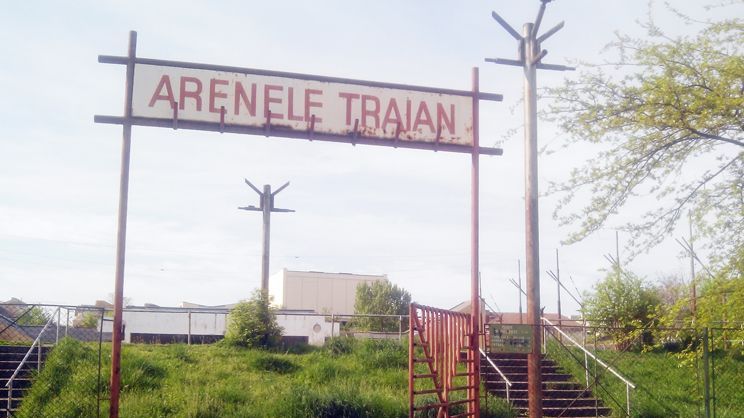 Jocurile dezastrului. Ghetourile sportive din Vâlcea. Arenele Traian au devenit groapă de gunoi 
