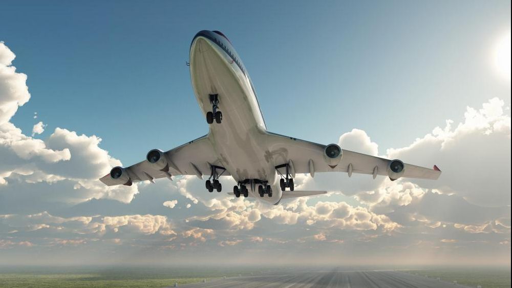 Avion deviat la două ore după decolare pentru că întreg echipajul s-a îmbolnăvit