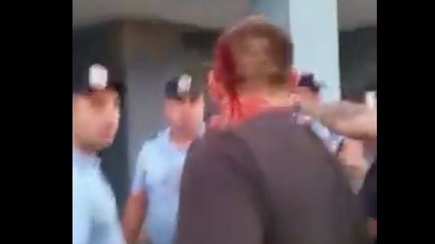 Bătaie generală la un meci de handbal. Suporterii suceveni s-au bătut cu rivalii şi cu jandarmii