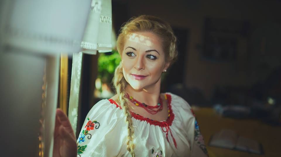 Sărbătoare în lumea muzicii populare! O cântăreaţă îndrăgită a devenit din nou mamă 