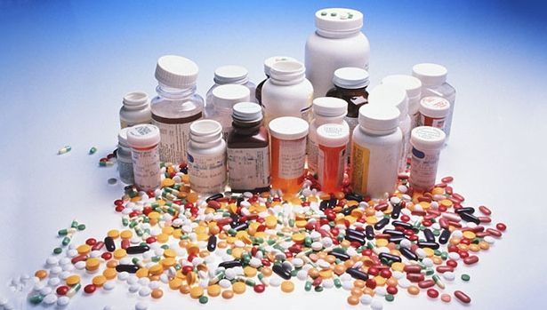 Ești răcit și ai gripă? Mergi la farmacie pentru E-uri, sare, zahăr sau medicamente ?