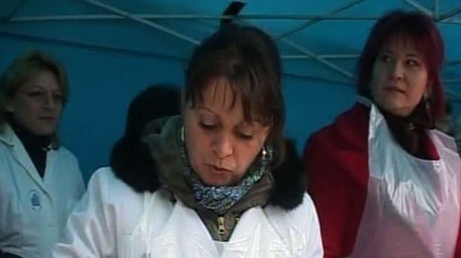 Zeci de mii de pelerini la Sfânta Parascheva. Oamenii au stat la rând la sarmale 