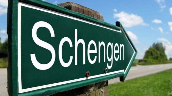 Olanda are un nou guvern, dispus să ne voteze în Schengen. Care e condiţia 