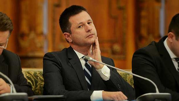 De ce premierul Cioloş nu l-a demis pe ministrul Energiei