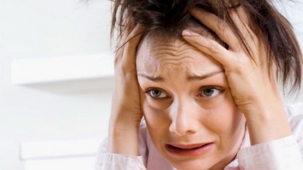 Atenţie! Ţi se poate întâmpla şi ţie! Care sunt cele 13 simptome ale atacului de panică