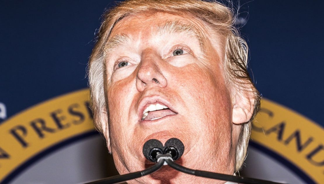 Donald Trump, ţinta unor glume pe internet
