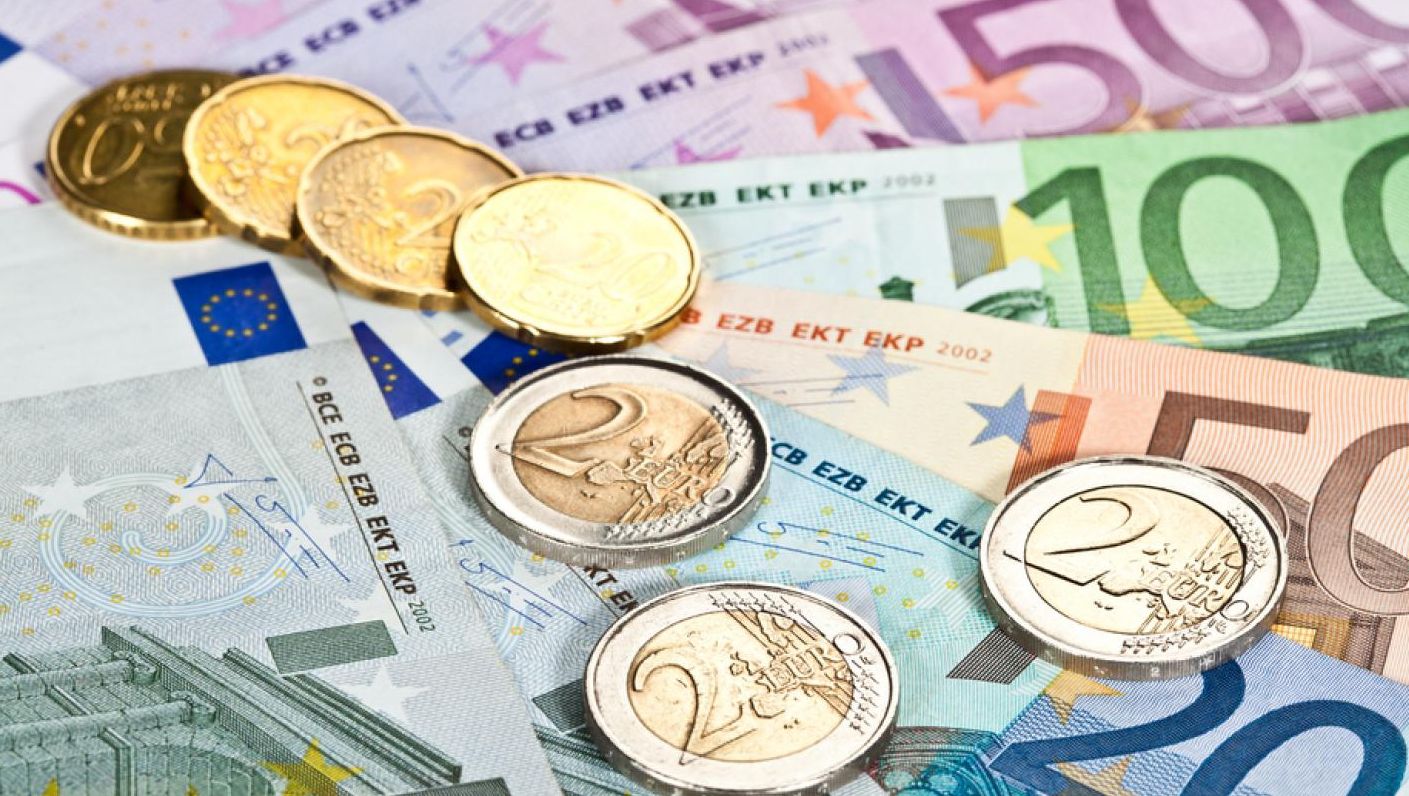 Românii care se întorc în ţară să muncească primesc aproape 2.800 de euro
