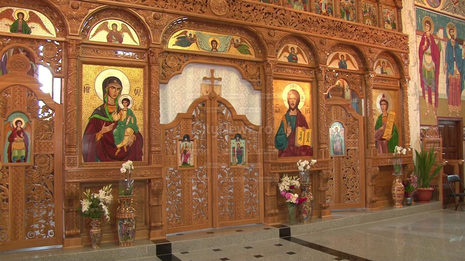 De ce nu au voie femeile să intre în altarul bisericilor. Adevărul pe care nimeni nu îl spune