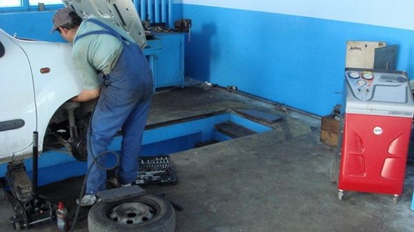 ITP-ul la maşini s-ar putea face mai des. Autorităţile speră să prevină accidentele auto