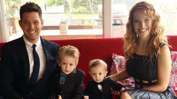 Cântăreţul Michael Bublé trece prin momente cumplite! Fiul său de trei ani are cancer 
