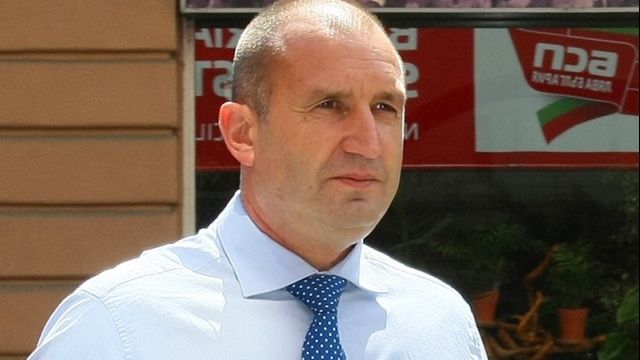 Exit-Poll: Socialistul Rumen Radev câștigă alegerile prezidențiale din Bulgaria