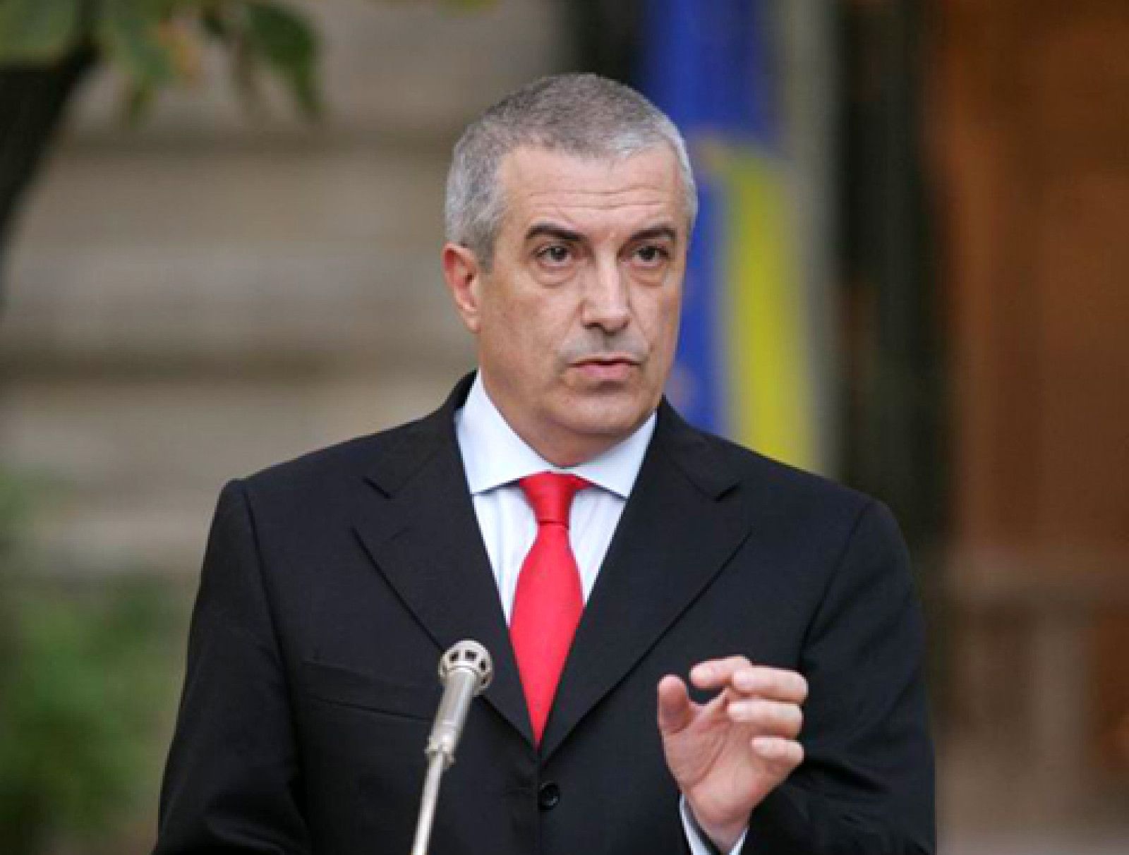 Tăriceanu merge pe mâna PSD și respinge colaborarea cu dreapta: "Mi s-a propus conducerea PNL"