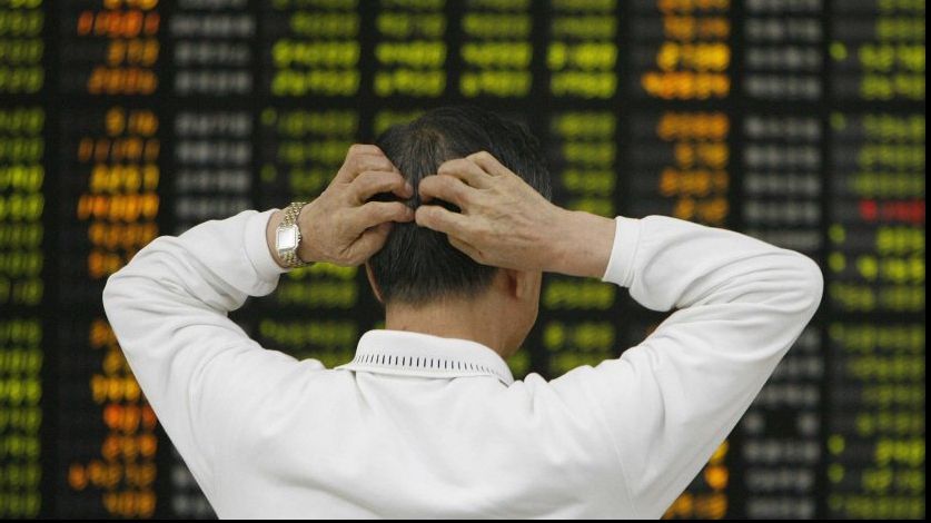 Indicatorul de volatilitate VIX, sau indicele fricii, a înregistrat o creștere de 43% până la 86,69 de procente, luni