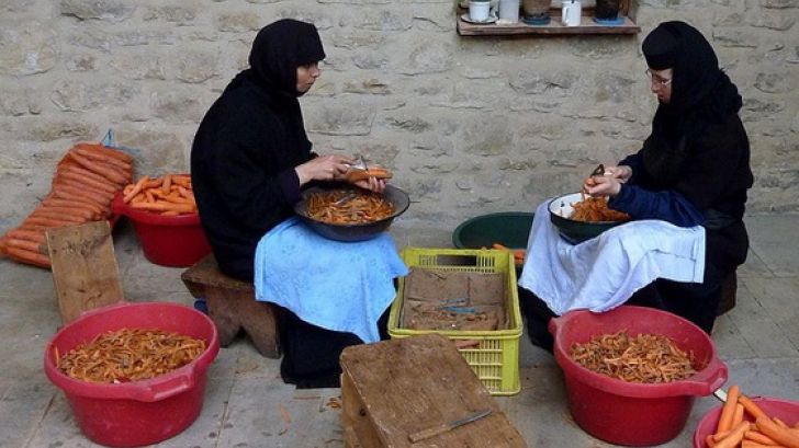 Ce se mănâncă la MĂNĂSTIRE în post. MENIU complet, plus desert