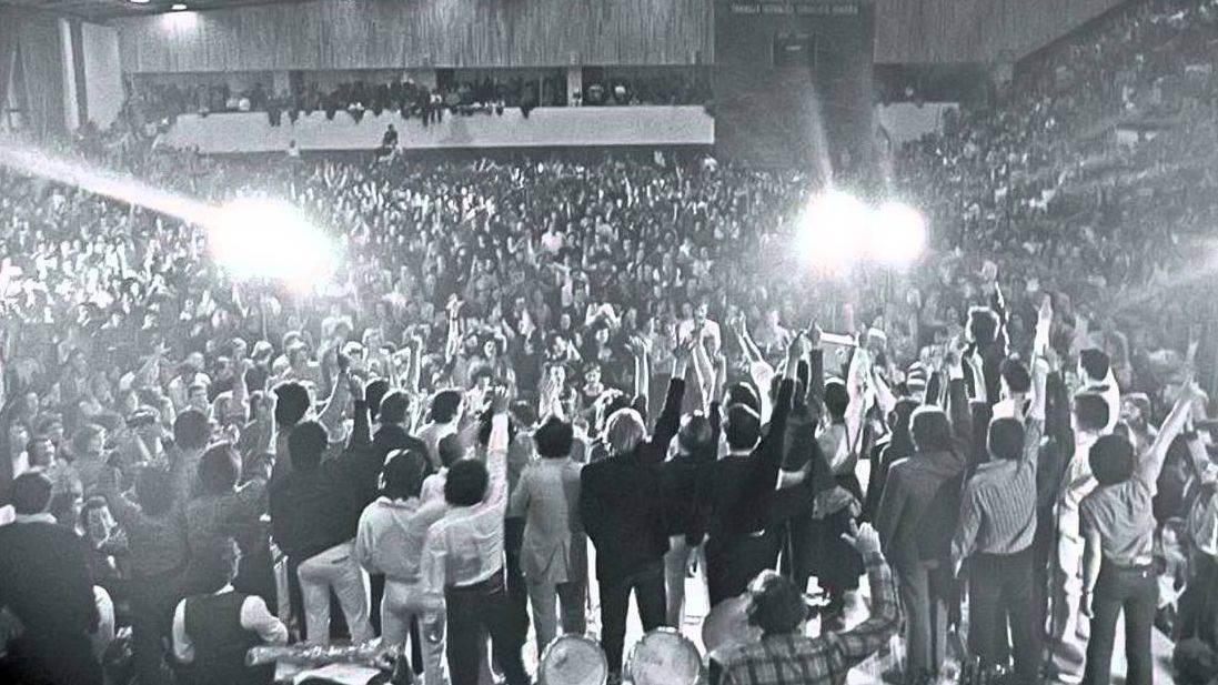 "Te salut, generație în blugi!" - un film special, sâmbătă de la ora 16.00, la Realitatea TV