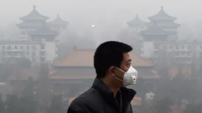 Cod portocaliu de POLUARE la Beijing. Populaţia, sfătuită să NU iasă din case!
